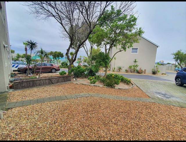 2 BEDROOM APARTMENT TO LET IN TOWNSEND ESTATE